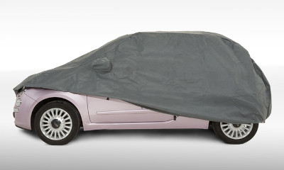 Outdoor cover on a Fiat 500