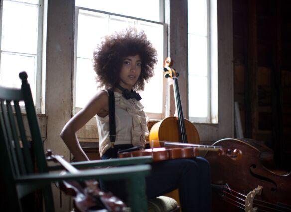 552esperanzaspaldingcourtesyofmontunoproductionsphotobysandrinelee_0