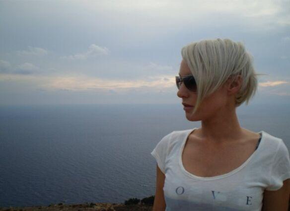 emma hewitt 22