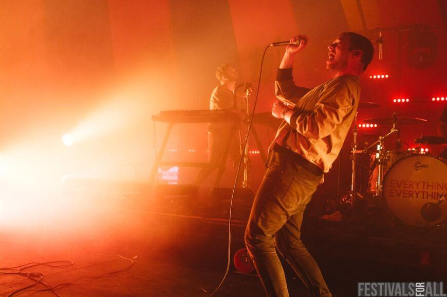 Everything Everything at Leefest