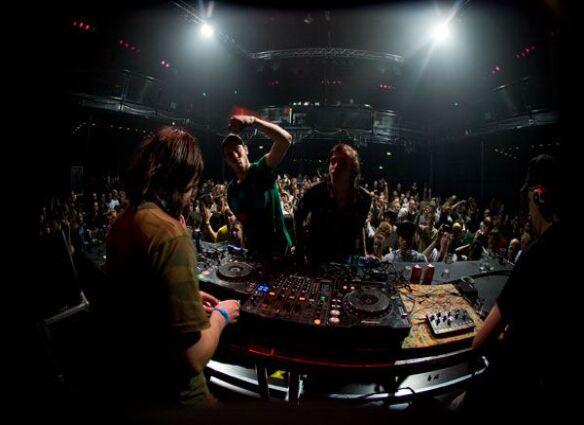 Limewax b2b Current Value live @ PRSPCT XL9 by Lukas Broekhuis