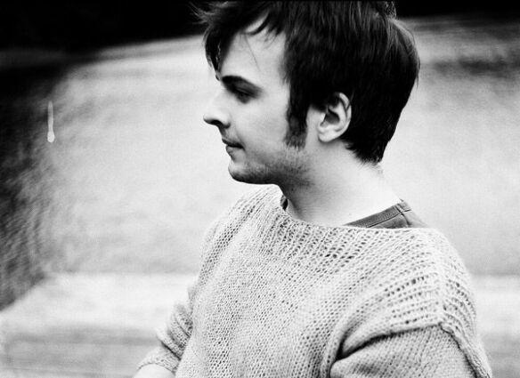 Nils Frahm am See â€“ press photo for Wintermusik.