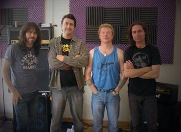 taken from www.tysondog.co.uk - newbandmain01