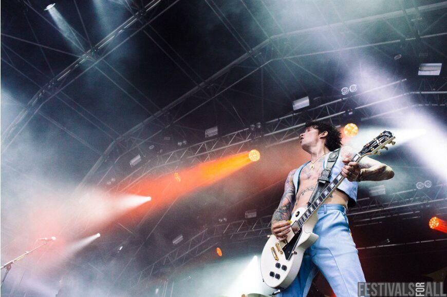 The Darkness at Brownstock 2015