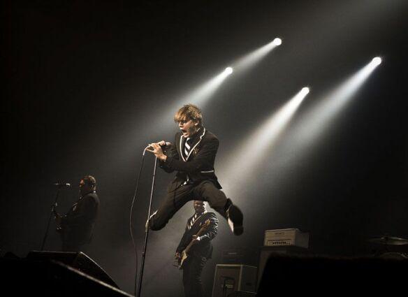 the-hives324