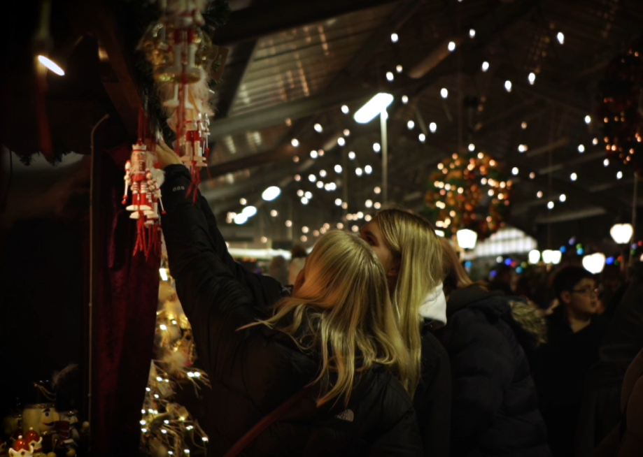 German Market Late Night Shopping Dates