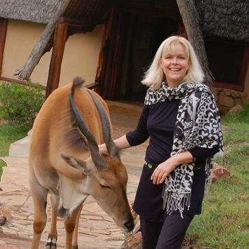 Guest Interview With Lori Robinson, Wildlife Conservationist Who Worked At The Jane Goodall Institute!