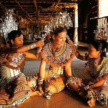 The Borneo Headhunters - Meet The Iban Tribe!