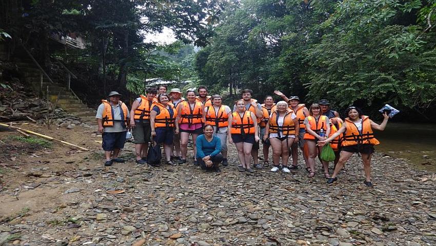 Wildlife Conservation Volunteer Experiences - Orangutan and Tribes
