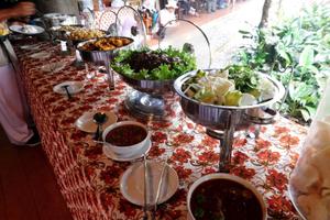 Dinner at the Samboja Lodge