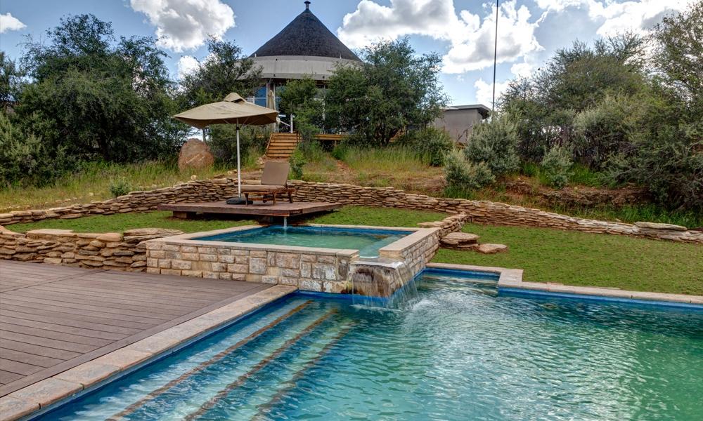 Luxury Lodge - Swimming Pool