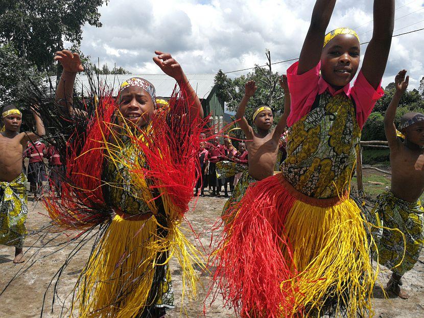 Ugandan children dancing 