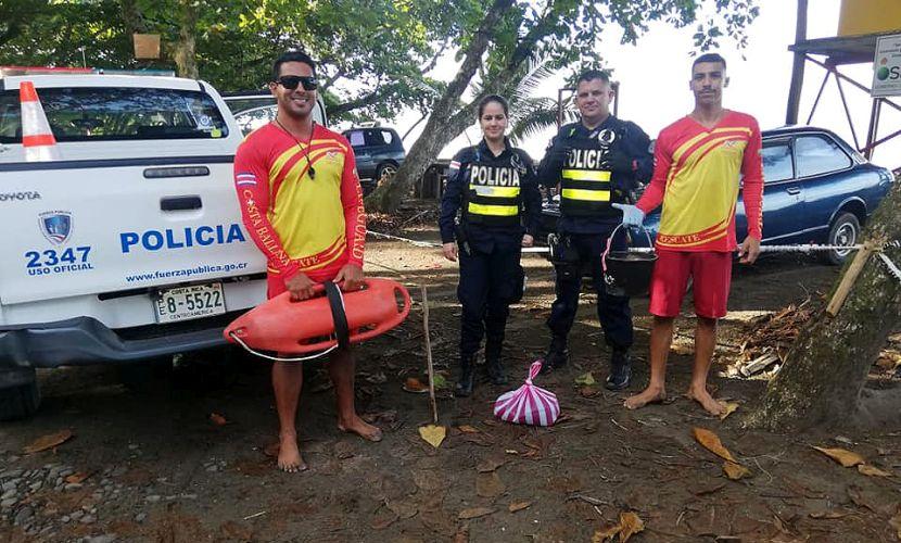 Police and Lifeguards Participate in Turtle Conservation