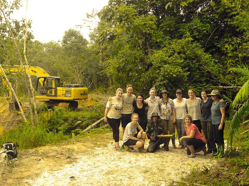 Volunteers at the Orang utan Sanctuary